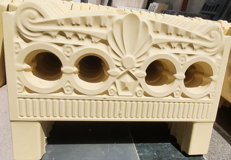 نرده پلیمری دور باغچه طرح زمرد کرم در ابعاد ۵۰*۹۰